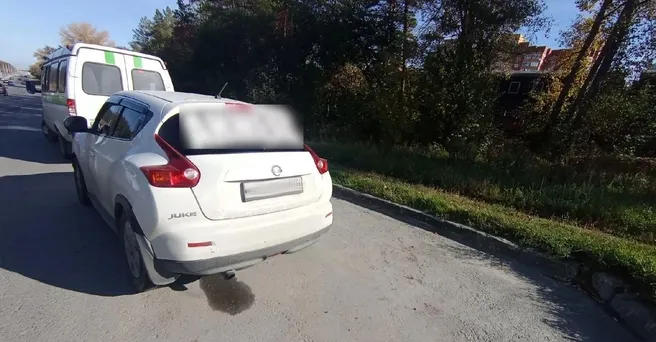 Приставы арестовали Nissan Juke с надписью «Анжела» на Бердском шоссе