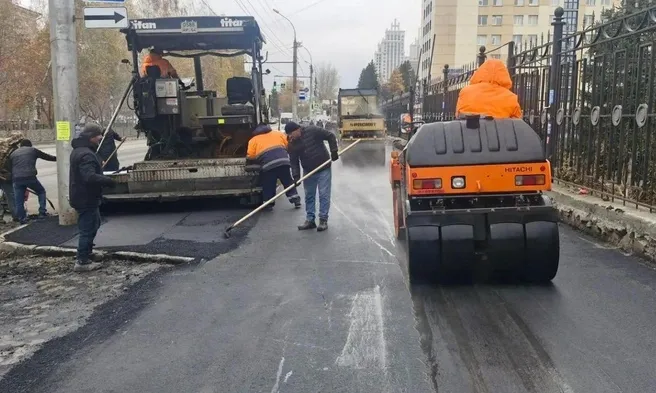 У остановки «Метро „Заельцовская“» уложили 1400 кв. м нового асфальта